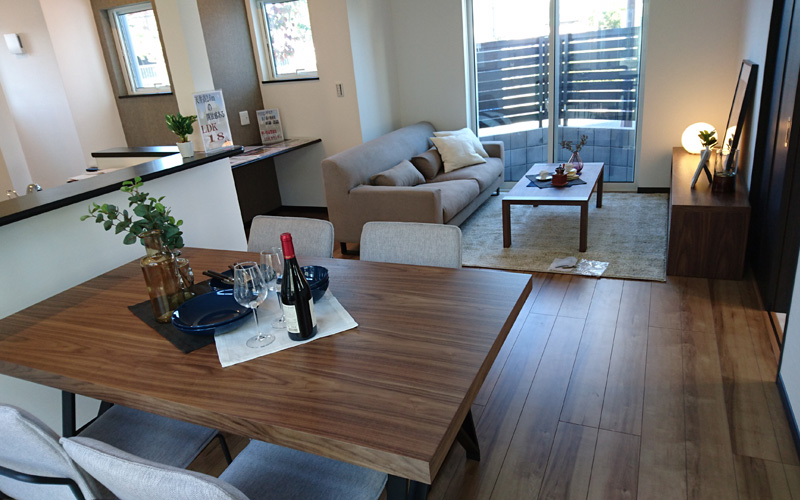 CUSTOMER ROOM COORDINATE　018
