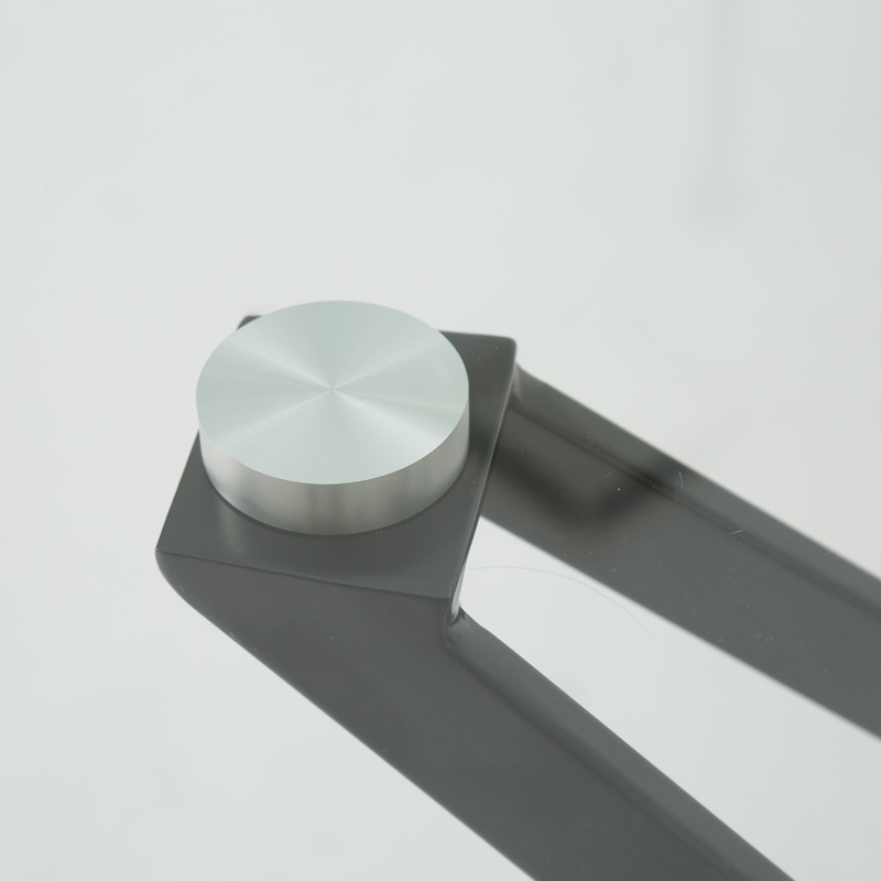 シンプルモダンでスタイリッシュなガラス円テーブルgeo(ジオ)の赤外線圧着