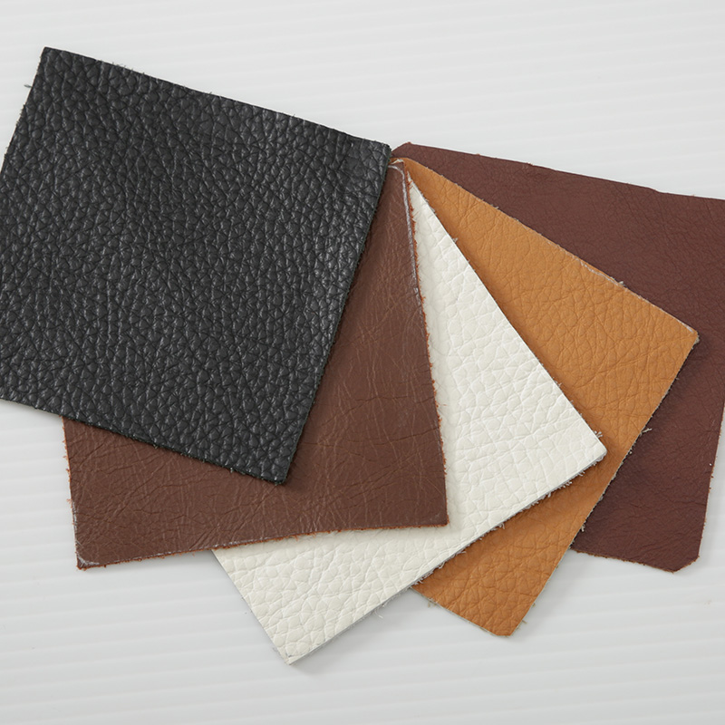 ナチュラルモダンなLEATHER WOOD SOFAのオーダーカラー