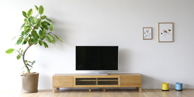 シンプルで飽きのこないナチュラルモダンなテレビ台LECCE(レッチェ)の透明ガラス