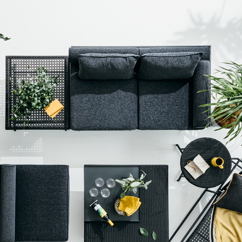 人工ラタンを使用したガーデン家具「PATIO PETITE」MAシリーズの座り心地