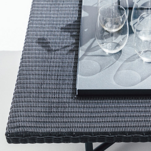 人工ラタンを使用したガーデン家具「PATIO PETITE」MAシリーズの本体素材