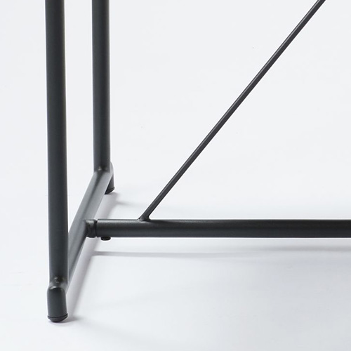 人工ラタンを使用したガーデン家具「PATIO PETITE」MAシリーズの脚素材
