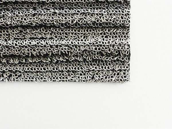 美しさと機能性を兼ね備えたデザインのフロアマットSkinny Stripe Doormat
