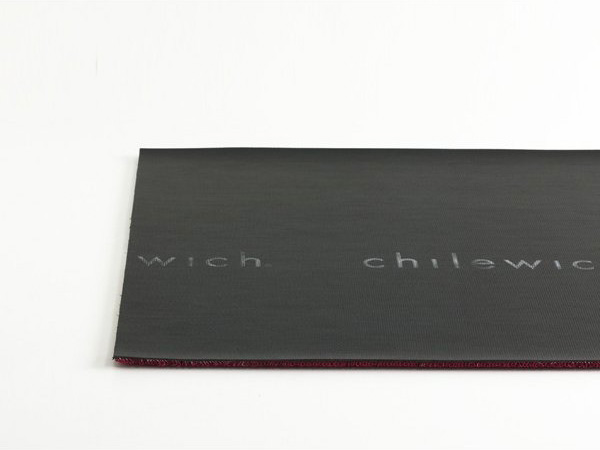 美しさと機能性を兼ね備えたデザインのフロアマットSkinny Stripe Doormat