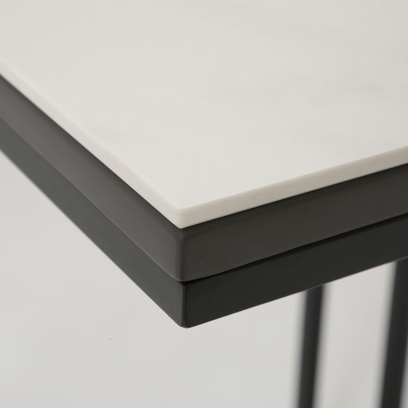 シンプルでスタイリッシュなセラミックサイドテーブルの天板フォルム
