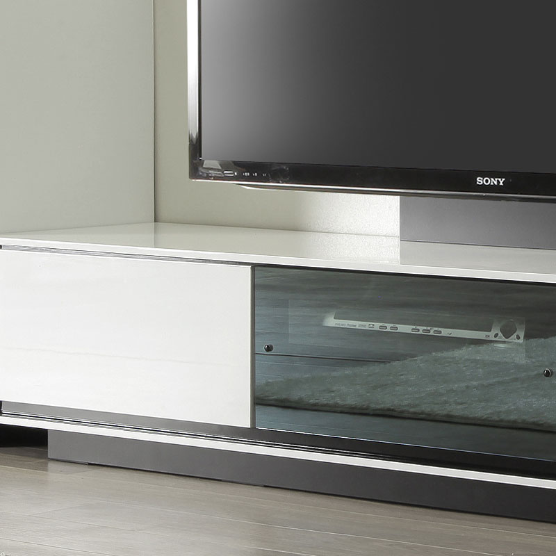 ハイグロスUV塗装を使用したシンプルでスタイリッシュなテレビボード「LUSTER(ラスター)」の素材
