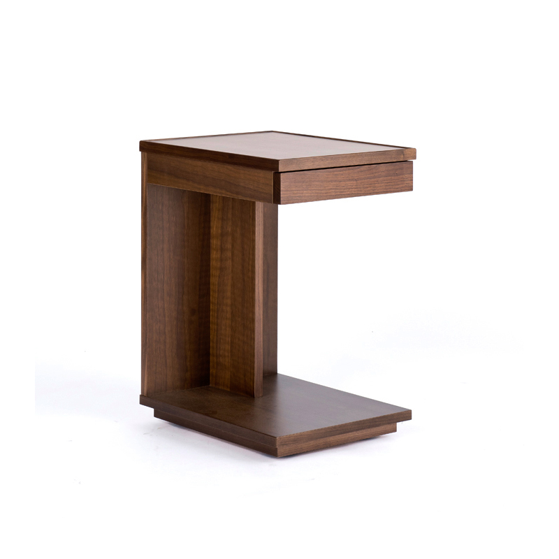 シンプルでスタイリッシュなおしゃれサイドテーブル「Girare(ジラーレ)」のデザイン