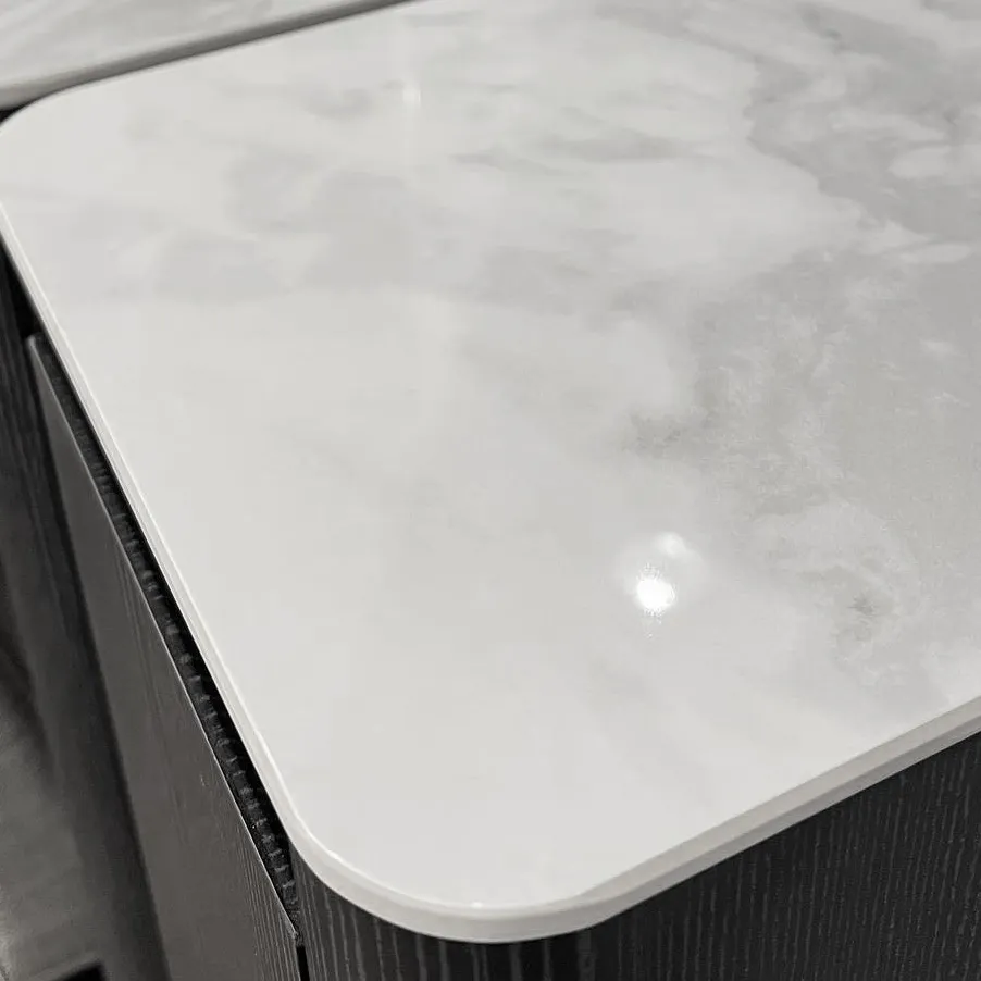 スマートでスタイリッシュなモノトーンドレッサー「MIRAGE(ミラージュ)」の天板素材