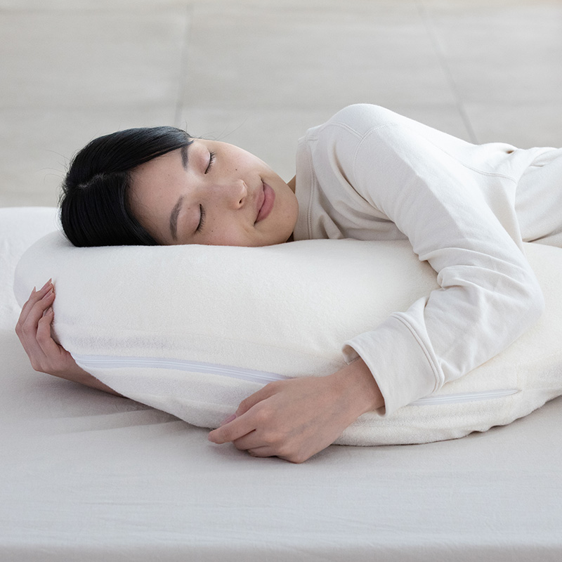 横向き寝専用枕「YOKONEGU(ヨコネグ)」のシリーズ