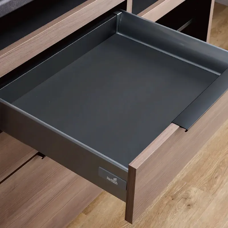 スマートでスタイリッシュなパモウナの食器棚「ID」の素材