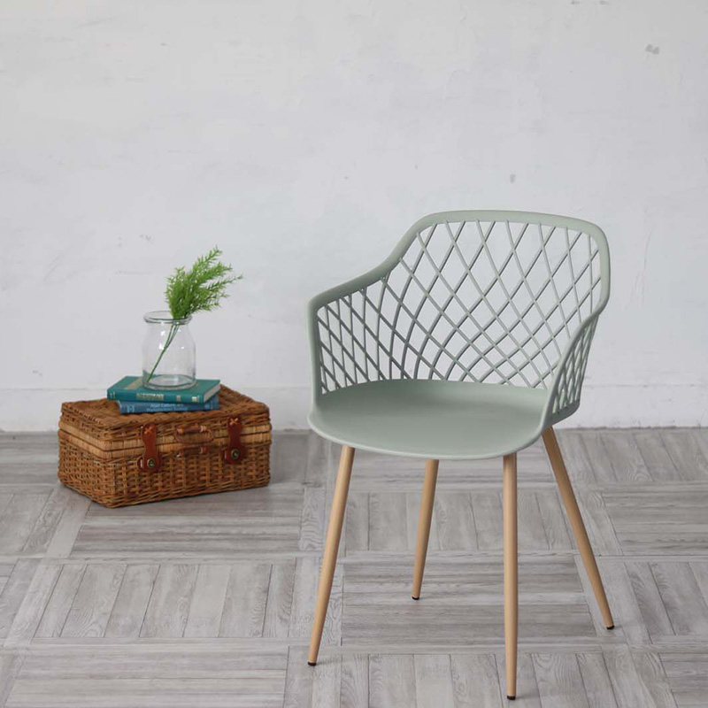 ダイニングチェア ponpon さりげない上品さを感じさせるシャープなデザイン｜No.2900ダイニング