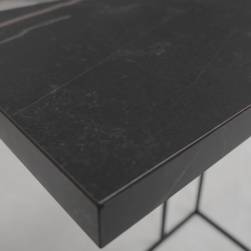 サイドテーブル「Berg(ベルク)」 - 家具・インテリア通販の【公式