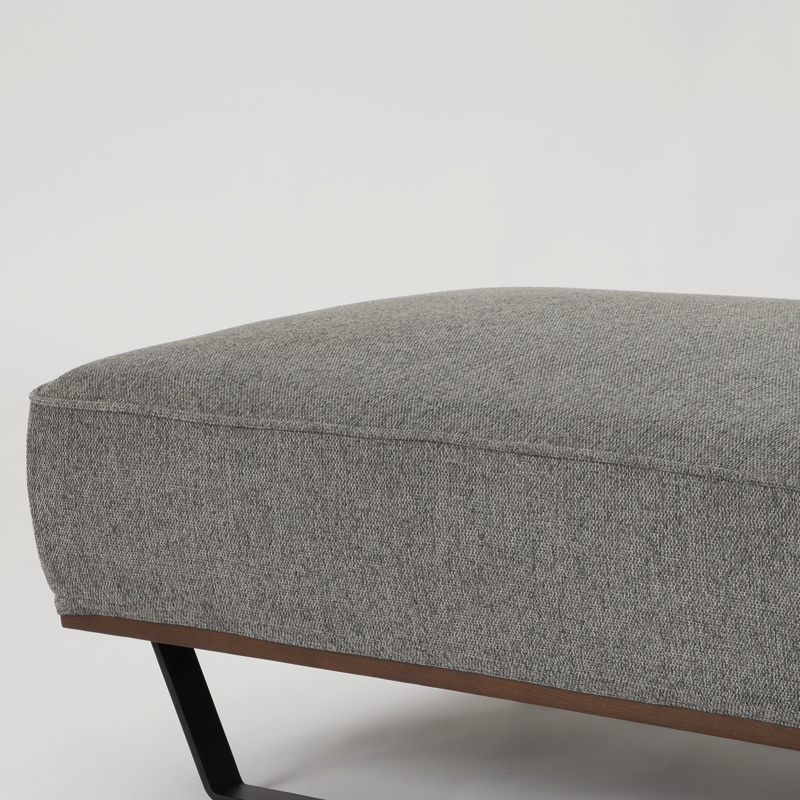 座面の広さは96cm×66cm。