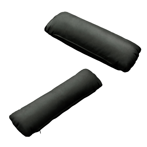 背面用に長めのクッション×2個。肘掛け用に短めのクッション×2個。