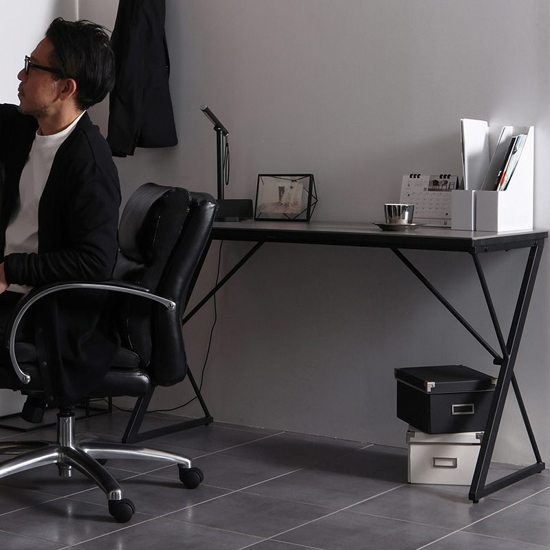 デスク「STRATA(ストラータ)」 - 家具・インテリア通販の【公式